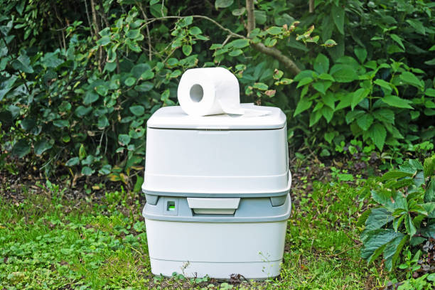 Portable Toilet Options We Offer in Benavides, TX